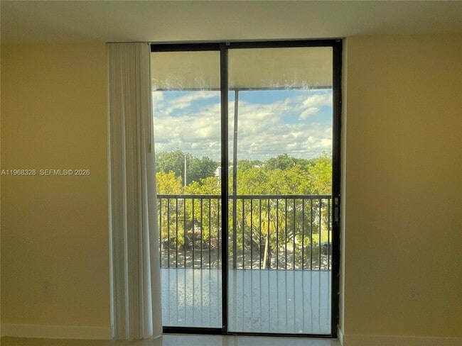 Photo - 16851 NE 23rd Ave Unit B-521