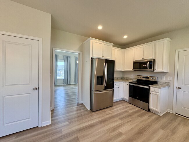 Photo - 189 Traverse Dr