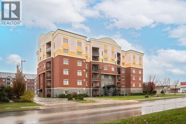 Photo - 1855 Normandy St Unit 607