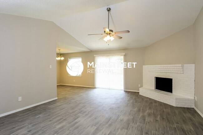 Photo - 3 Bedroom Pet-Friendly Home in Watauga, TX with Main Street Renewal