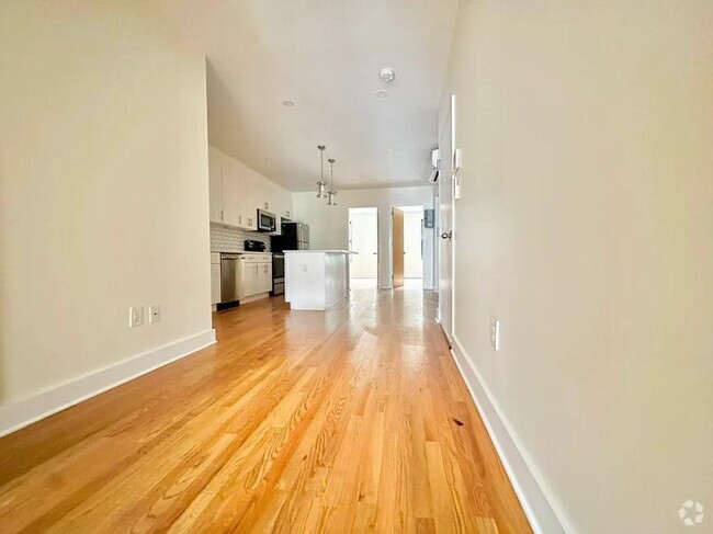 Building Photo - 4 bedroom in BROOKLYN NY 11226 Unit 2 Rental