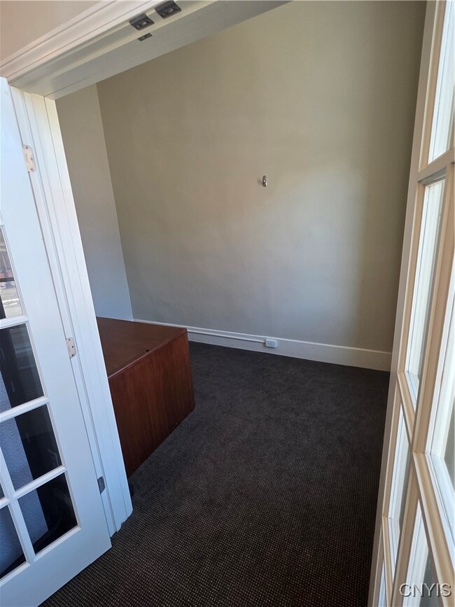 Photo - 807-13 N Salina St