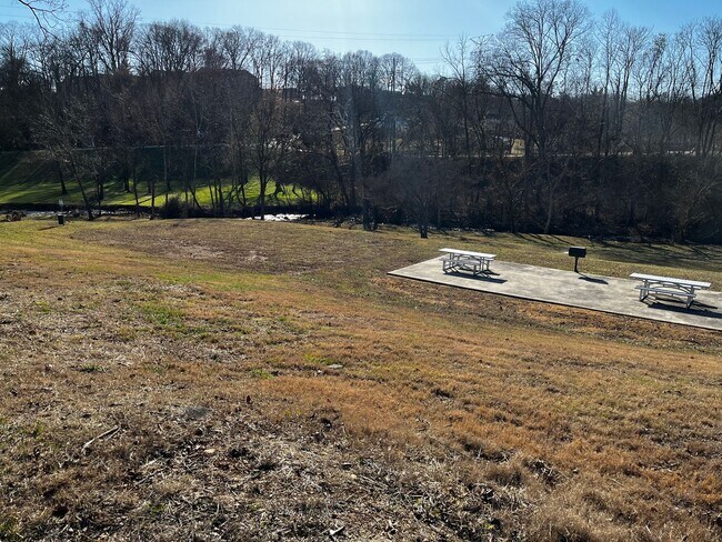 Reserve at Third Creek Apartments