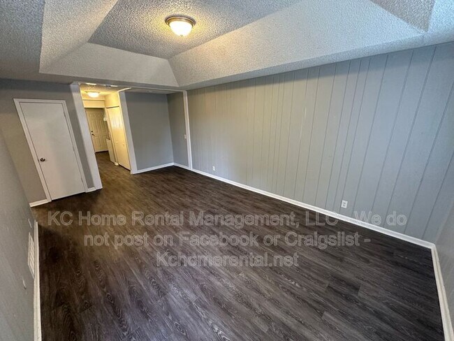 Photo - 9223 E 54th St