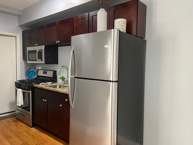 Photo - Emerald Apartments