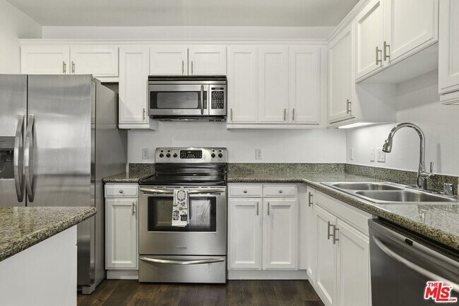 3740 Santa Rosalia Dr Unit 223