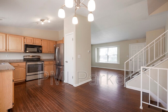 Photo - 8343 Currant Way