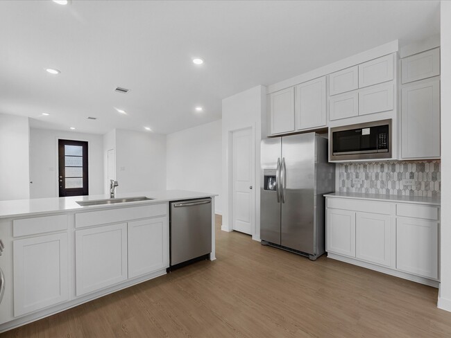 Building Photo - 29522 Barnview Dr