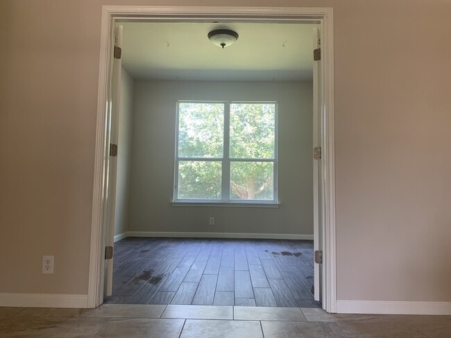 Photo - 8711 Redwood Bend