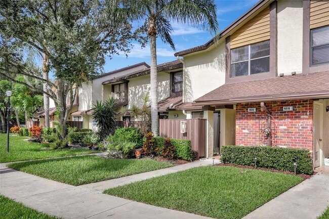 Photo - 4615 Carambola Cir S