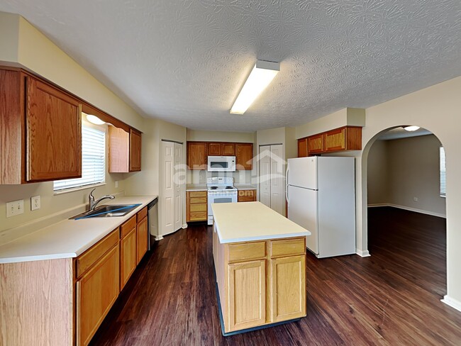 Photo - 143 Georges Creek Dr