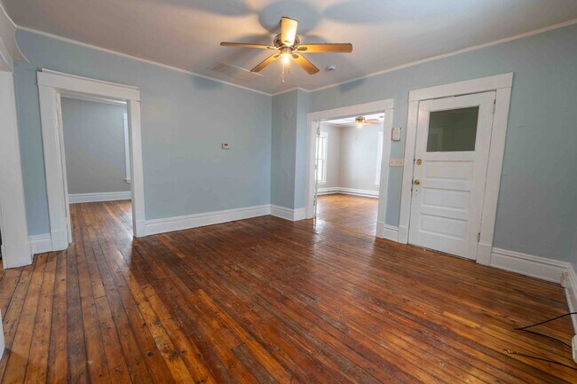 Photo - 300-302 Spencer Unidad 2