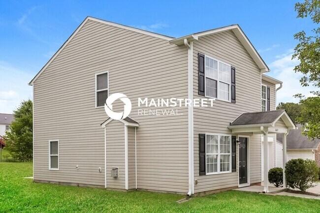 4 Bedroom Pet-Friendly Home in Winston-Salem, NC with Main Street Renewal