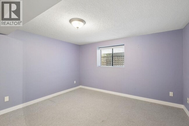 3229 W 11th Ave
