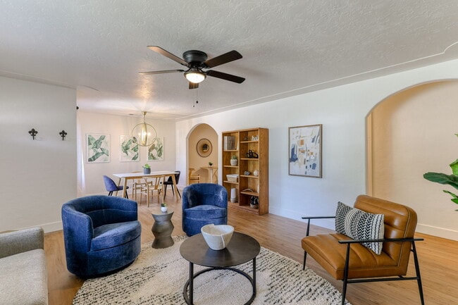 Photo - 1005 Gold St