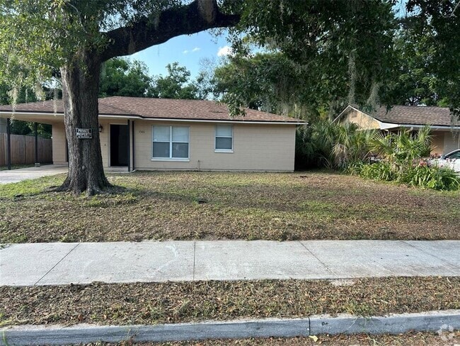 Building Photo - 1506 Crest Ave Rental