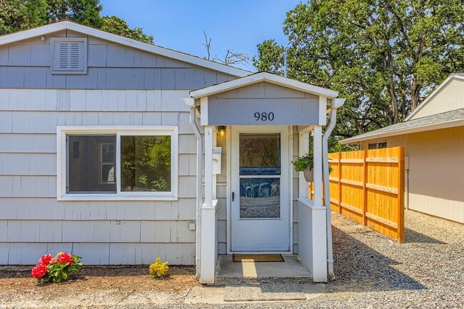 2 Bedroom Cottage - 2 Bedroom Cottage House