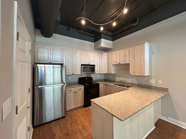 Photo - 95 S Main St Unit APT 404