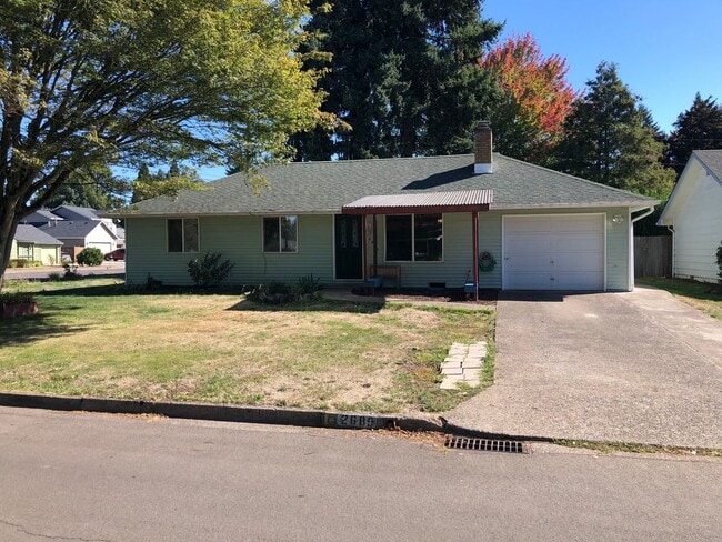 Building Photo - 3 bedroom 1 bath house in Eugene!