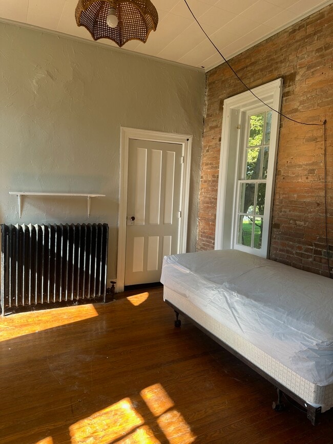 Photo - 4618 Hall Rd