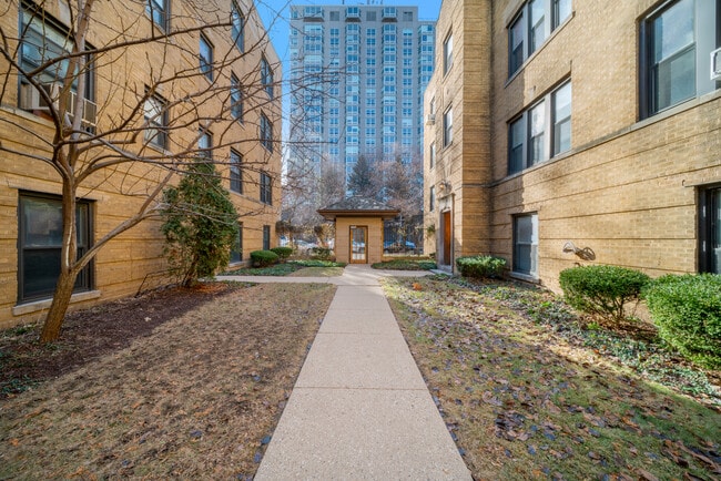 Photo - 724 W Buena Ave Unit 3F