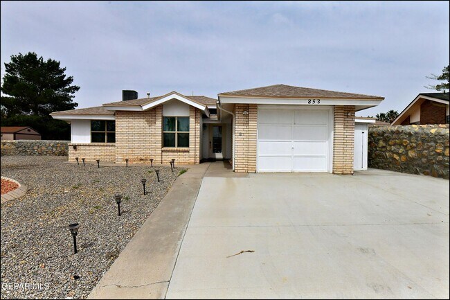 Photo - 853 Nita Fay Dr