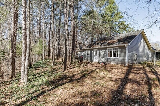 Photo - 150 Onyx Pl