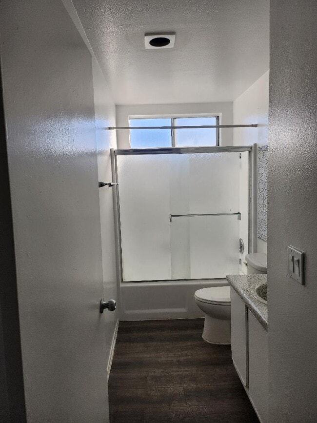 Diamond Pointe