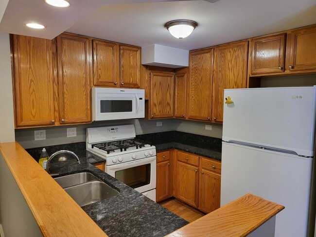Photo - 2403 W Flournoy St Unit A