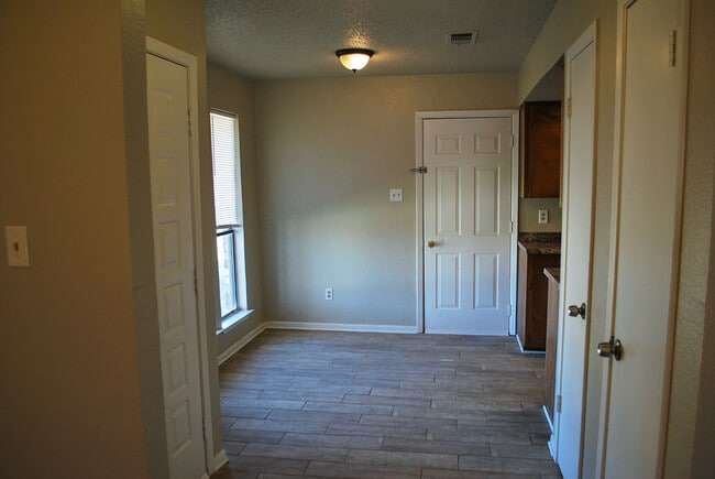 Photo - 3502 Chisholm Trail