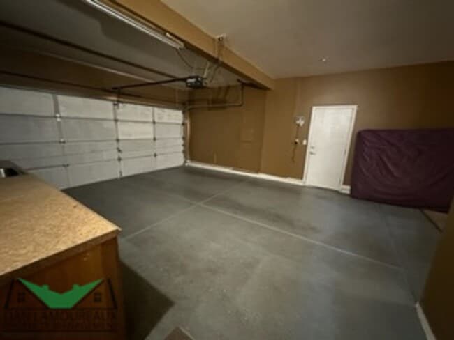 4 Bedroom in East Woodland - 4 Bedroom in East Woodland House