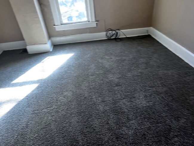 Photo - House for Rent 3 BR / 1 BA