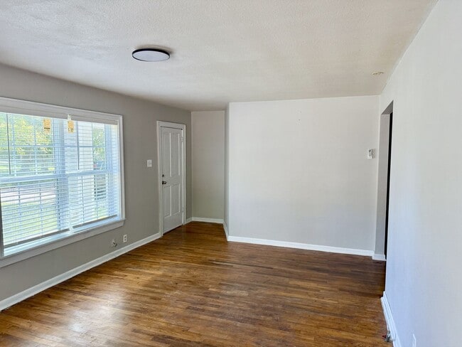 Photo - Cute Home Close to the Universities