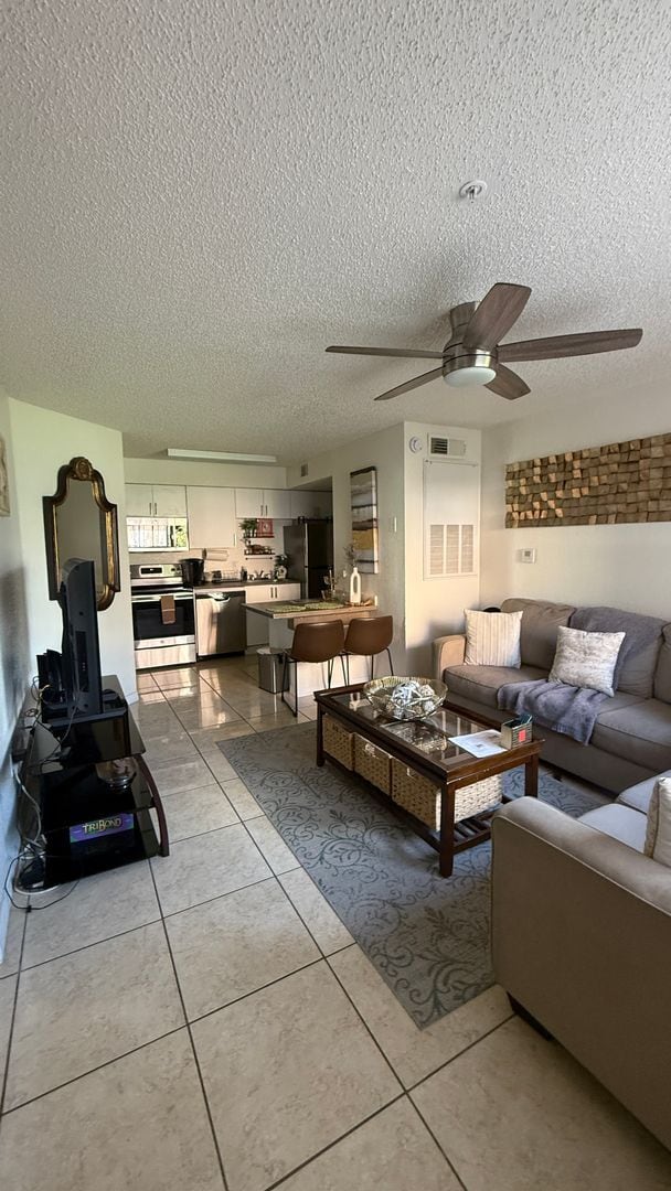 2213 Grand Cayman Ct