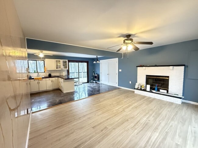 Photo - 1049 Alpine Dr