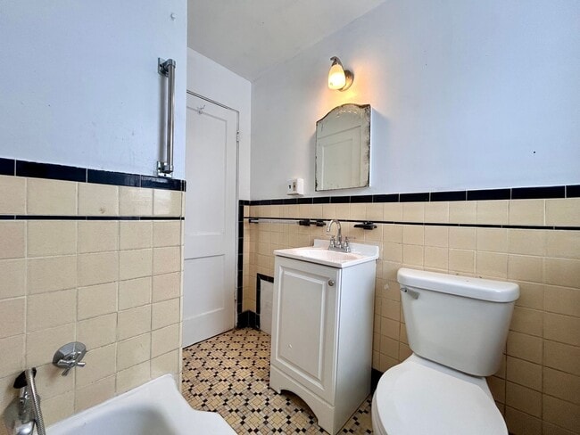 Photo - Isabella 5-9 Unit Isabella 5