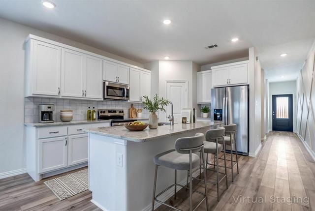 Photo - 309 Mohan Dr