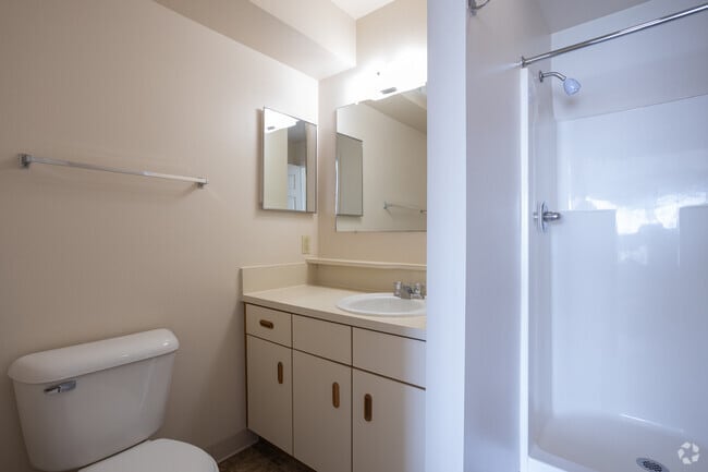Autumn Lakes Apartments and Townhomes