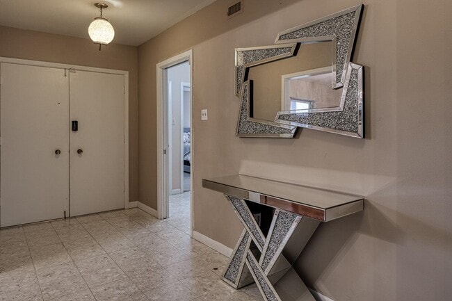 Photo - 16 Larkwood Ln