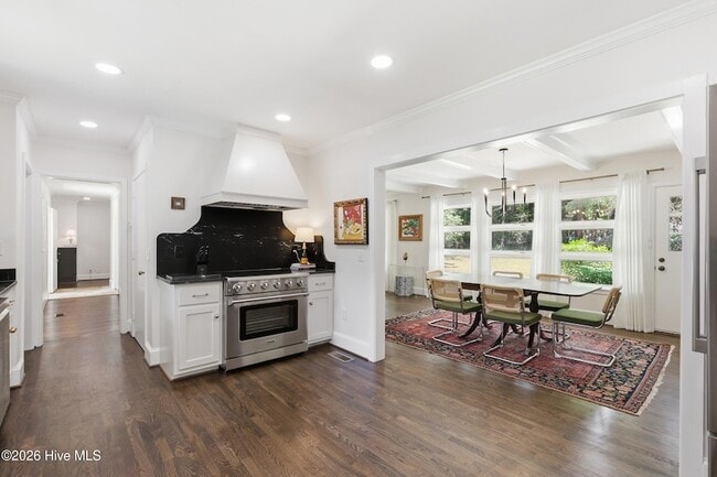 Photo - 105 Bunn Ave