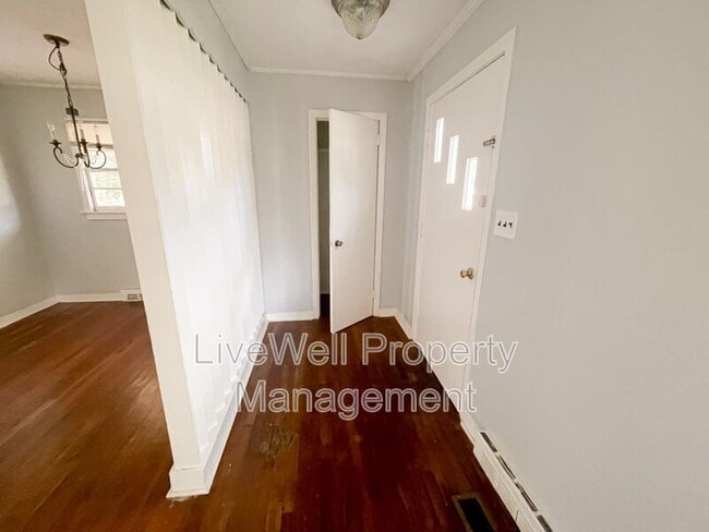 Photo - 1005 Cook Dr