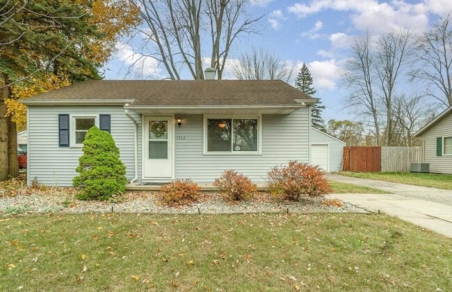Photo - 1302 E St Andrews Rd Casa