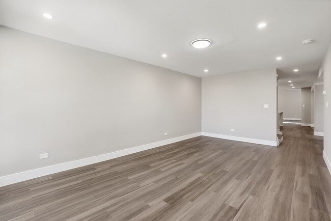 Photo - 4447 S Leamington Ave