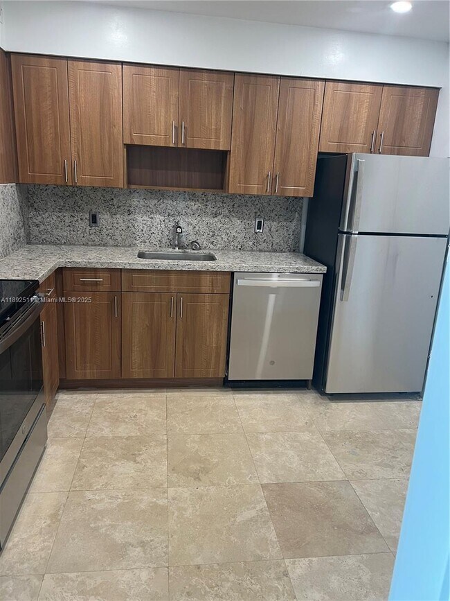 Photo - 5101 Collins Ave Unit 14M