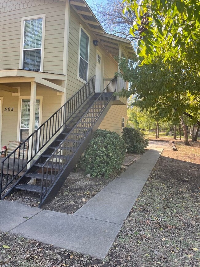 Building Photo - 505 N 8th St Unit 505 B