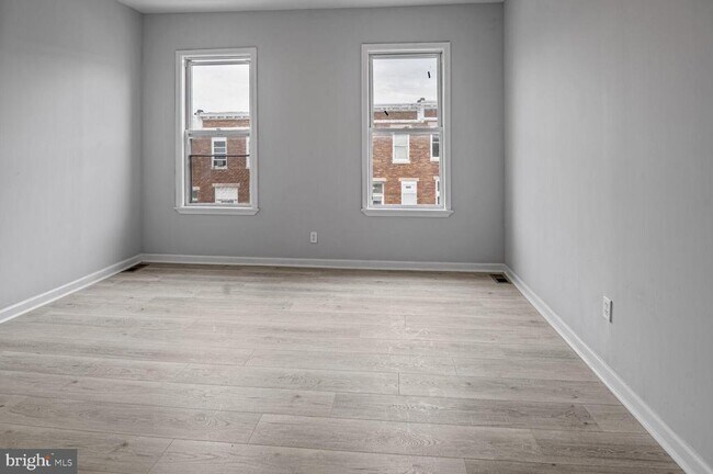 Photo - 1684 Darley Ave Casa Adosada