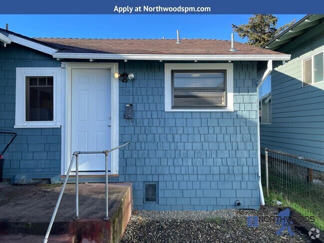 Building Photo - Nice 1 bedroom 1 Bath Home-All Utilities P...