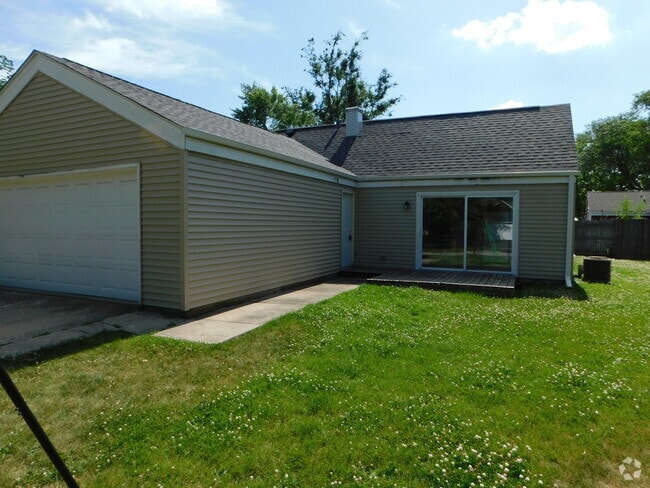 Building Photo - 163 Tealwood Rd Rental