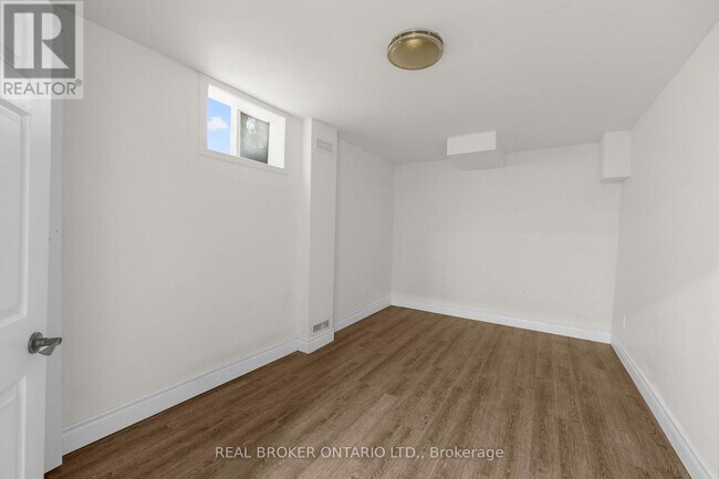 Photo - 1098 Sawgrass Crescent