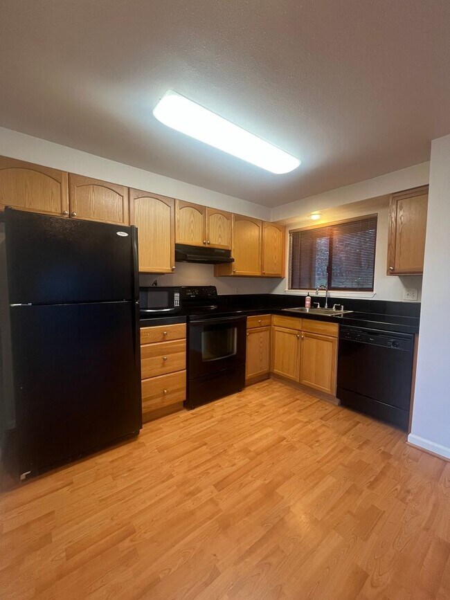 Photo - 2-Bedroom 2-Bathroom Condo in the Trees!!!!